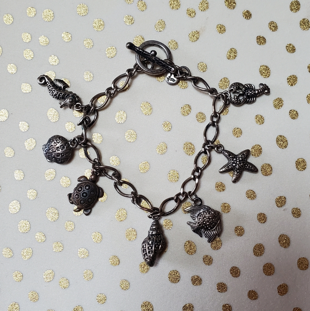 American Eagle Charm Bracelet 15$